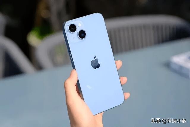 新手机第一次怎么充电对电池好，新手机怎么充电对电池好（避免这两种充电方式）