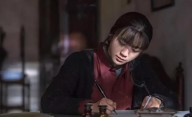 萧红呼兰河传讲述萧红的一生，萧红“不作不死”的人生故事