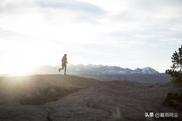 怎么锻炼肺活量，怎么锻炼肺活量和耐力（如何增强高原登山、长距离徒步时的摄氧量）