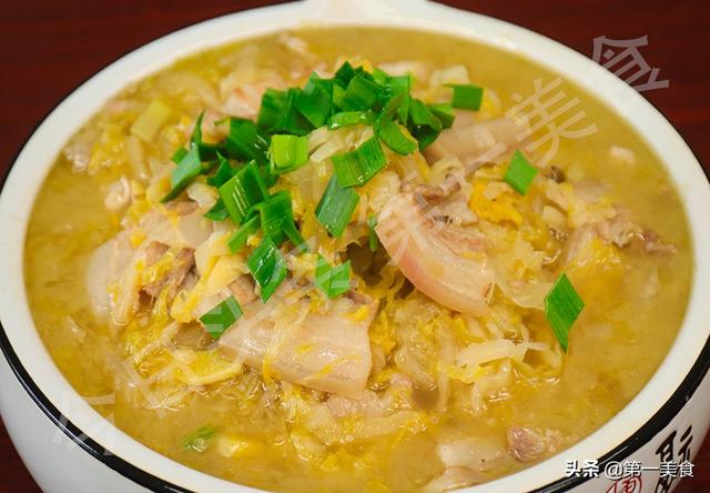 东北乱炖都有什么菜，东北乱炖是东北哪里的菜（东北的四大“硬菜”）