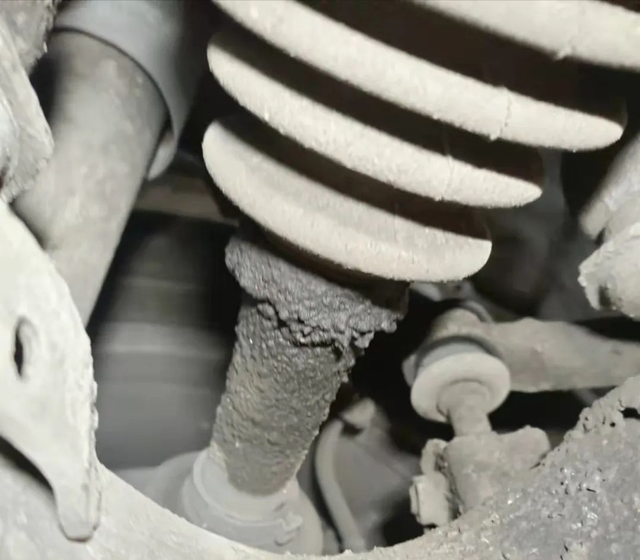 油压减震器，减震器原理图（搞来一辆“破烂不堪”的04年LC100）