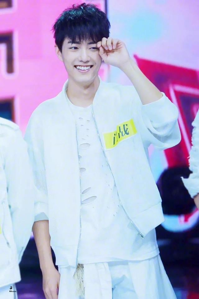 肖战快乐大本营，肖战郑爽快乐大本营哪一期（肖战一共上了四次《快乐大本营》）