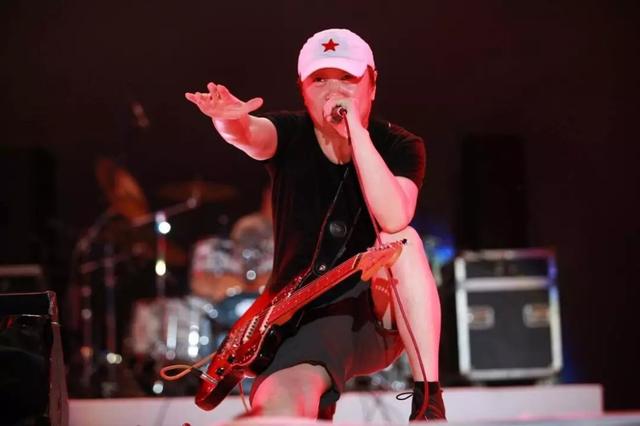 摇滚乐器有哪些以及保养方法，摇滚需要的乐器（不愧是中国摇滚教父）