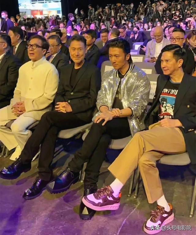 香港最新动作电影，香港动作电影推荐大片9.0以上评分（成龙梁朝伟刘德华张学友发新片）