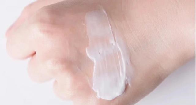 抗皱化妆品推荐，抗皱护肤品排行榜前十名（3款名副其实的宝藏“抗老面霜”）