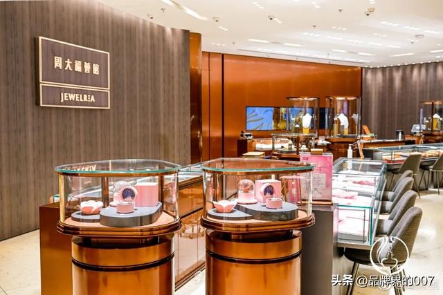 中国奢侈品品牌前十名，奢侈品品牌前十名有哪些（周大福成“全球十大奢侈品”）