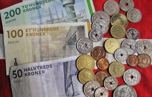 苏联解体成几个国家，前苏联解体后分成了哪几个国家（苏联解体后的15个国家）