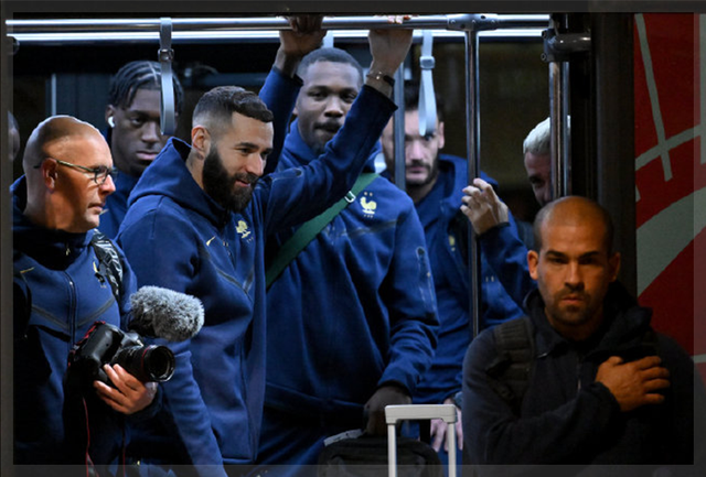 拍集体照穿什么颜色的衣服好看，拍照穿什么颜色衣服好看（世界杯“男模队”哪去了）