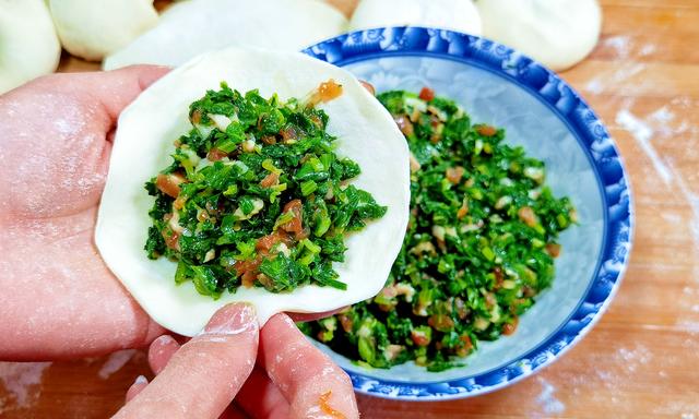 芹菜叶怎么做好吃，芹菜叶子怎么做好吃（芹菜别只吃茎）