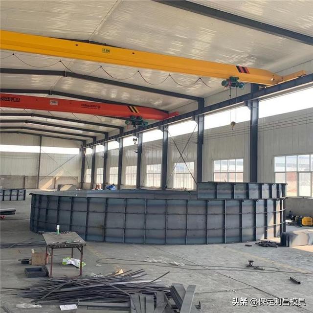 红模板的尺寸规格是什么，红模板和黑模板价格差多少（风电基础模板的常识介绍）