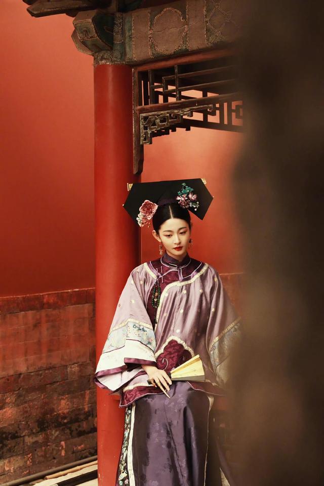 许凯和白鹿在一起，为什么许凯老跟自家公司女艺人谈恋爱