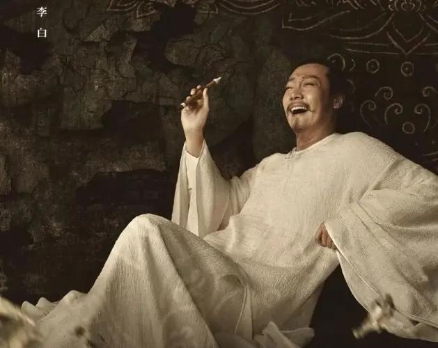 李白个人简介资料（诗仙李白人物生平履历）