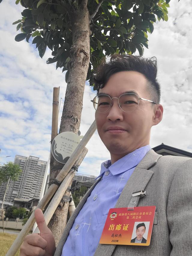 学习委员的职责，初中的学习委员职责有哪些（担任全国或地方各级政协委员的职责）