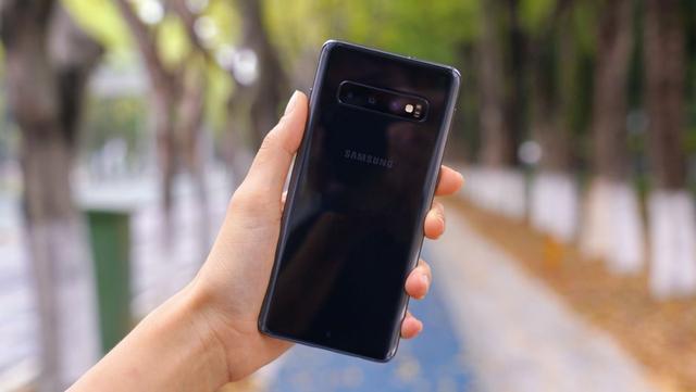 三星s10怎么样，三星s10有什么优缺点（三星S10究竟如何）