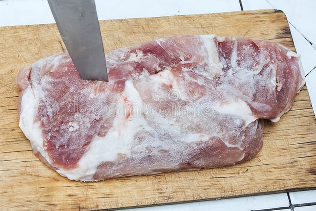 5分钟快速解冻肉的方法，五分钟快速解冻肉（解冻肉别用清水泡）