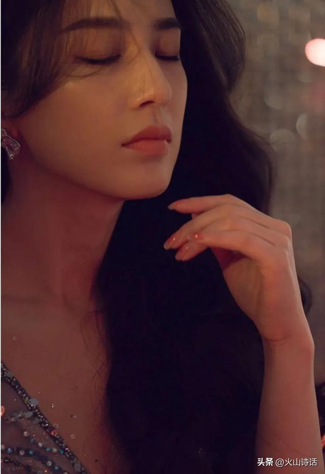 黄圣依拍过的电影，黄圣依有拍哪些电视剧（黄圣依：婚变风波后首露面）