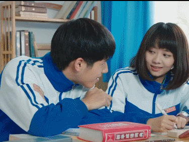 请叫我总监谭松韵家里各种奖项，谭松韵9部热播剧你看过几部