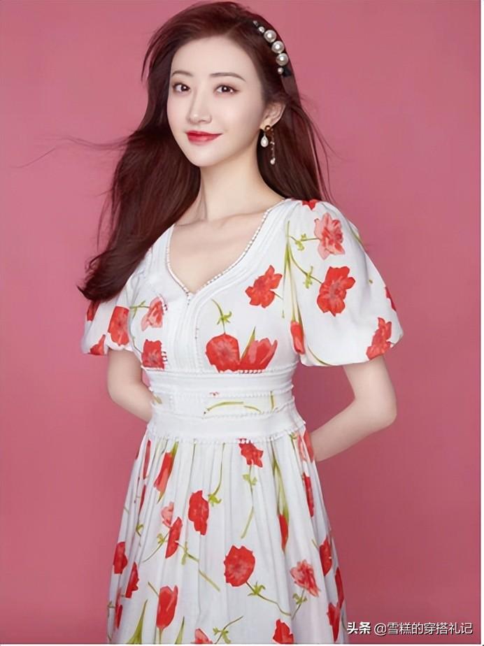 脸出油了可以用散粉补妆吗，脸出油了可以用散粉补妆吗（出门也尽量化淡妆）