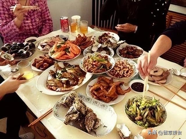 春节送礼的寓意都有哪些，春节送礼的寓意都有哪些呢（十五月圆佳节至）