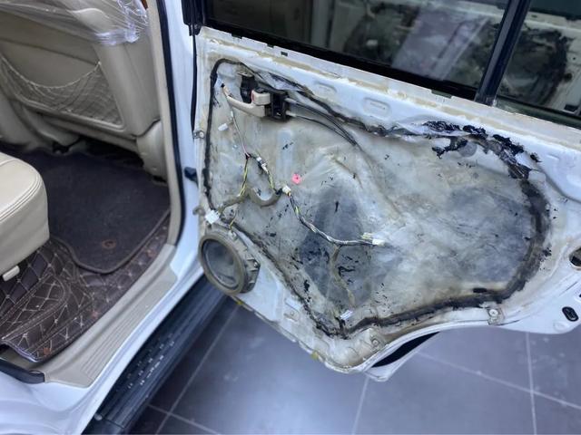 油压减震器，减震器原理图（搞来一辆“破烂不堪”的04年LC100）