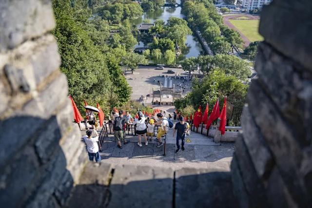 浙江临海旅游景点，台州临海附近的旅游景点推荐（人气排名浙江省第二的临海）