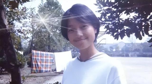 知名女主持朱丹：二婚嫁周一围，四年生两胎，生活有苦也有甜