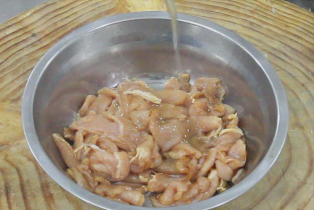黄瓜太多了吃不完怎么办，有很多黄瓜吃不完,怎么处理好（建议大家：少吃绿豆和黄瓜）