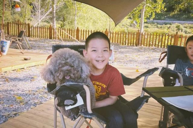 梅婷鄢颇有孩子吗，9岁女儿继承其美貌