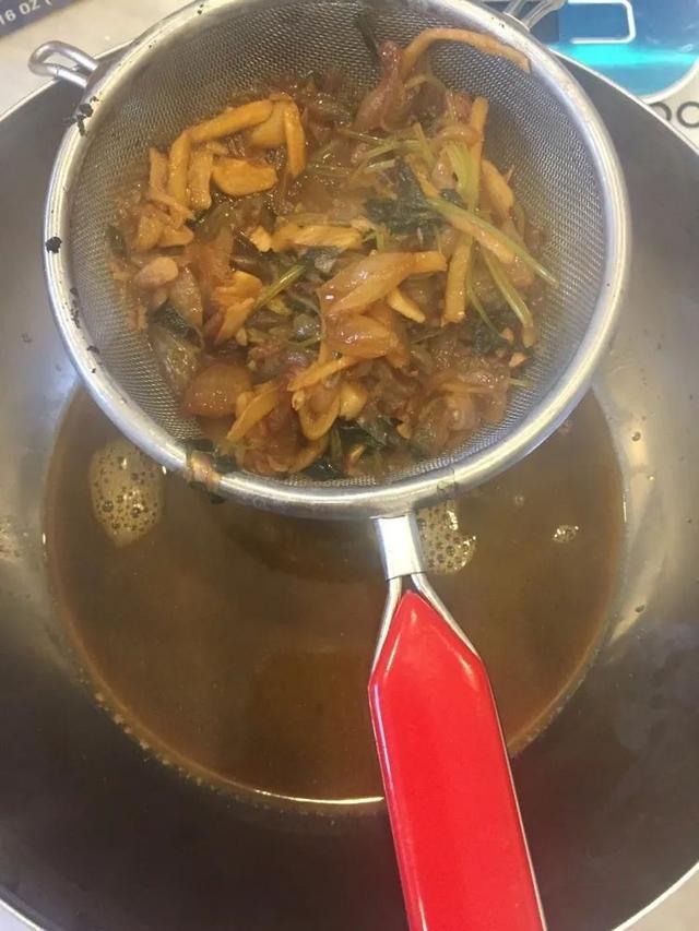 广东肠粉的做法，肠粉机器多少钱一台全自动（广东著名肠粉店的酱汁配方被我发现了）
