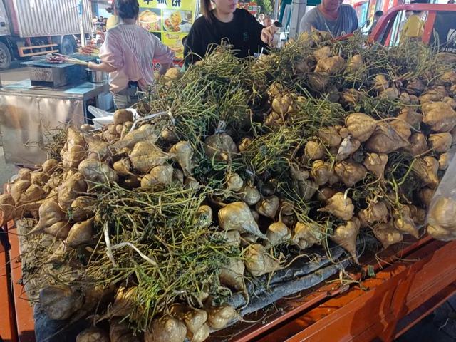 浙江金华有哪些地方有夜市，金华市区夜市有几个（金华金义新区孝顺镇朝晖路上的夜市）