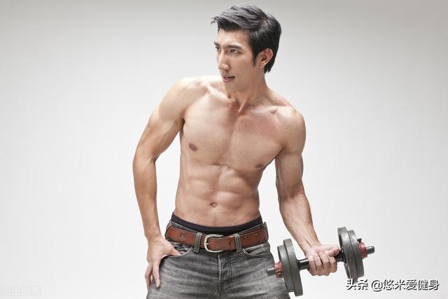 练胸肌最好的方法，哑铃练胸肌最好的方法（强化2块肌肉4个动作）