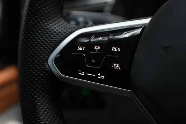 途昂油耗多少钱一公里，途昂每公里油耗多少钱（数字化升级的全新途昂）