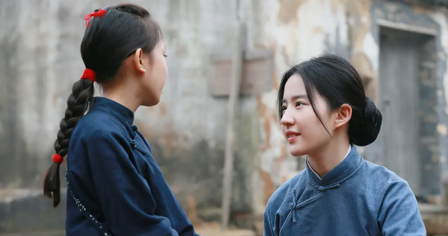 盘龙卧虎高山顶的演员，盘龙卧虎高山顶的演员是谁（把汤唯和蒋勤勤等女星放在一起）