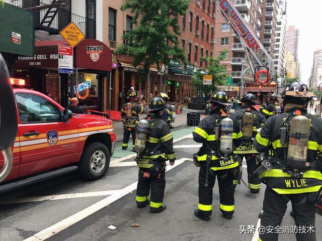 excel工作簿文件的默认扩展名为，excel工作簿文件的扩展名叫什么（<中级>基础知识考试题库答案解析-单选题）