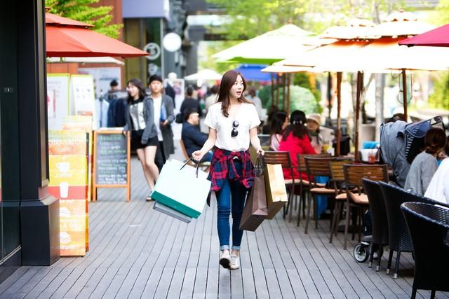 先涂防晒还是隔离，先涂隔离还是再涂防晒（取决于这几点，坚持你就知道啦）