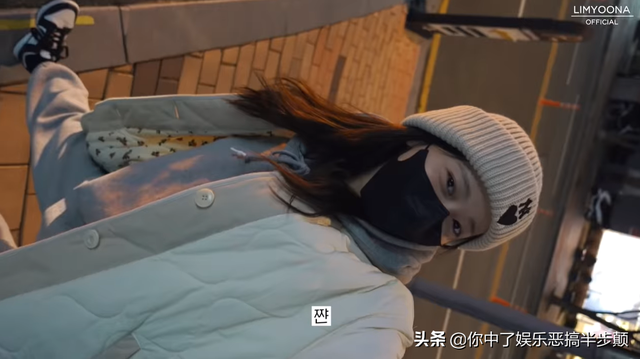 林允儿去剧组拍戏竟然无人认出？助理笑言：是不是因为你素颜啊