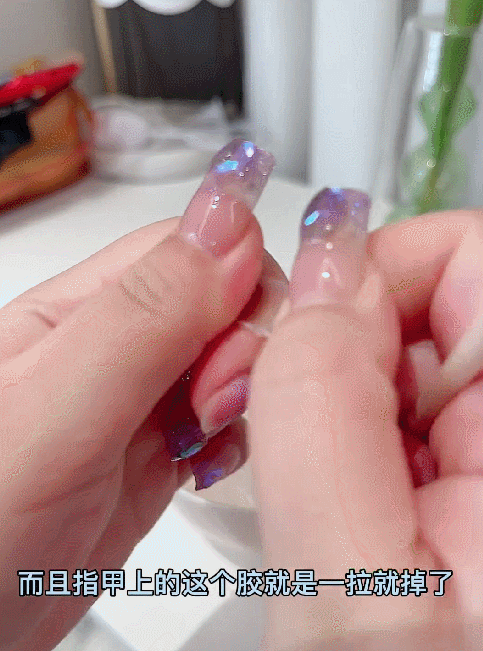 做美甲的步骤视频教程，做美甲的步骤先涂什么（方便又平价的夏日美甲攻略快收好）