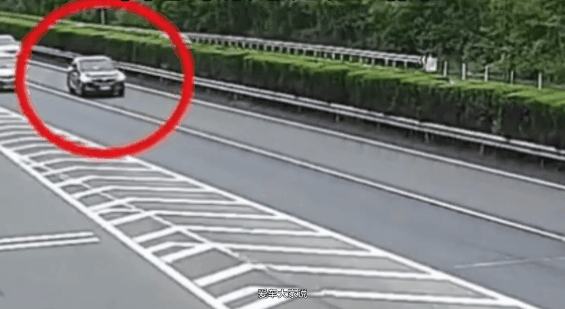 方向盘打死会伤车吗，打死方向盘伤车吗（突然打死方向会发生什么）