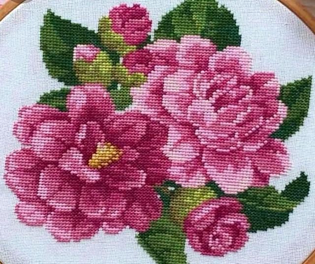 在家加工十字绣，在家加工十字绣赚钱吗（这些漂亮的十字绣都是她缝制的）