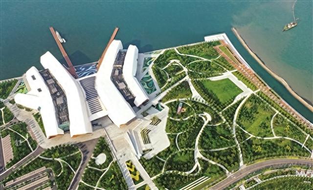 生态城“空中旅游巴士”试航成功