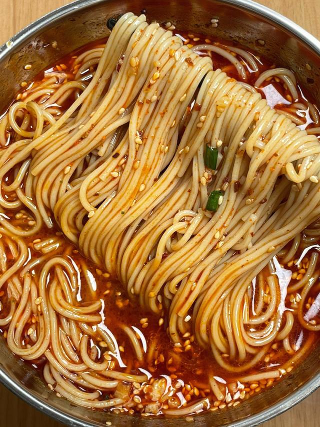 正宗陕西酸汤面的做法，陕西酸汤扯面的做法和配方（极极极极其简单的酸汤面）