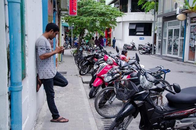 马尔代夫玩一周多少钱，马尔代夫和三亚哪个好玩（带你看看真实的“马尔代夫”）