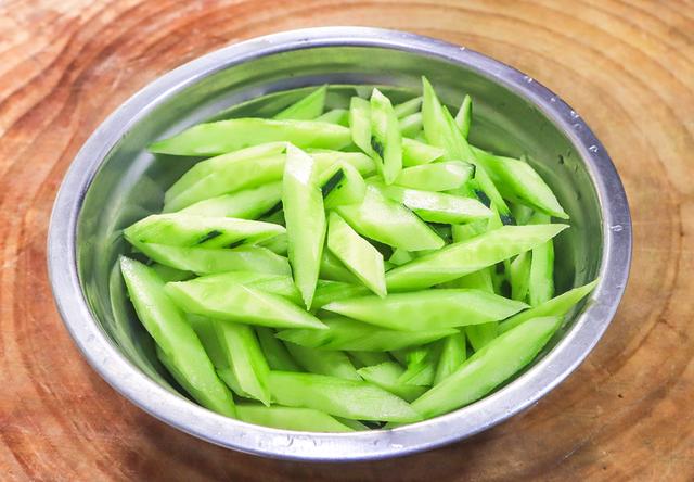 夏天的食物有哪些，夏天吃的食物有哪些（这5种食物别错过）