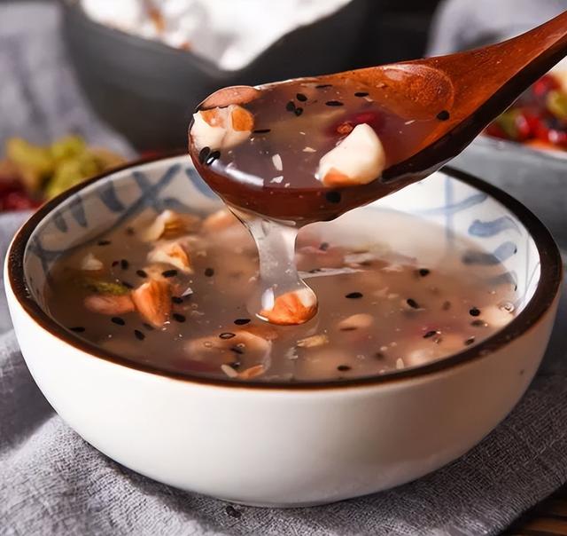 女人吃巴旦木好处，巴旦木的功效与作用（建议：女人别管有钱没钱，这5）