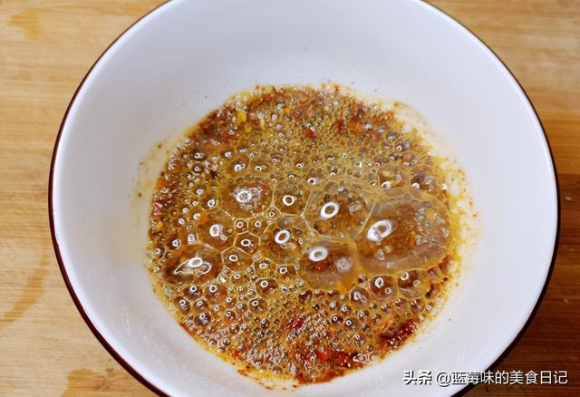 烤面筋的制作方法，微波炉烧烤面筋的制作方法（想吃街边烤面筋的不用出去买）