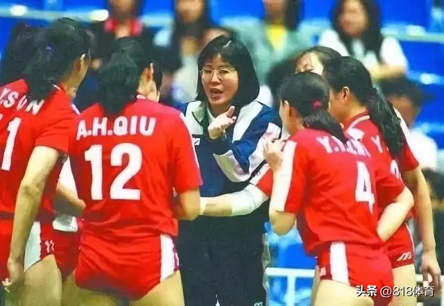 女排总教练郎平简介，郎平曾热恋1米96美国博士,96年奥运摘银被求婚,她为女排婉拒