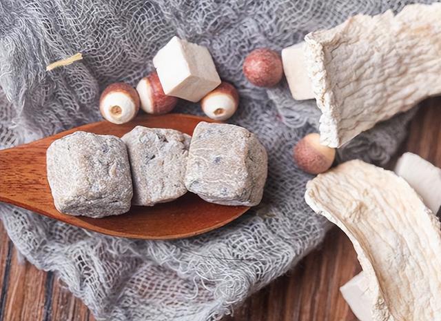 女人喝坚果藕粉的好处，坚果藕粉的功效与作用（建议女人：生活不要太节俭）