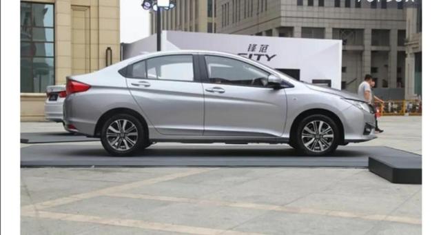 想买辆4万元左右的二手车，想买辆二手车。大概在4~5万元左右。中意的车型是SUV最好是本田的CR-V。。能买到吗（不到5万就能拿下的3款二手车）