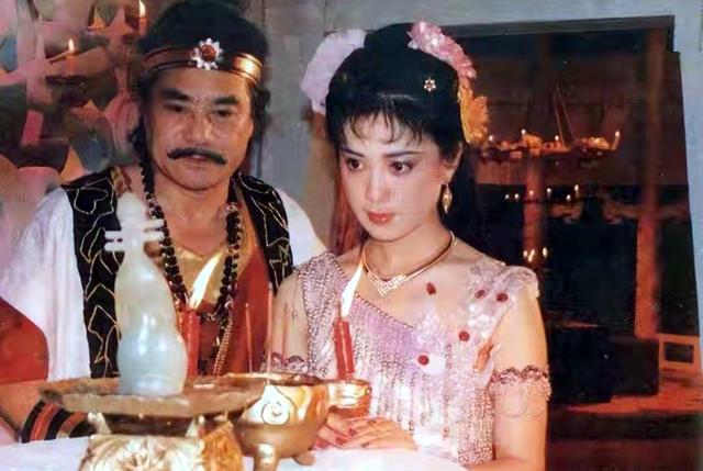 傅艺伟个人资料，封神榜中傅艺伟个人资料（傅艺伟离婚23年）