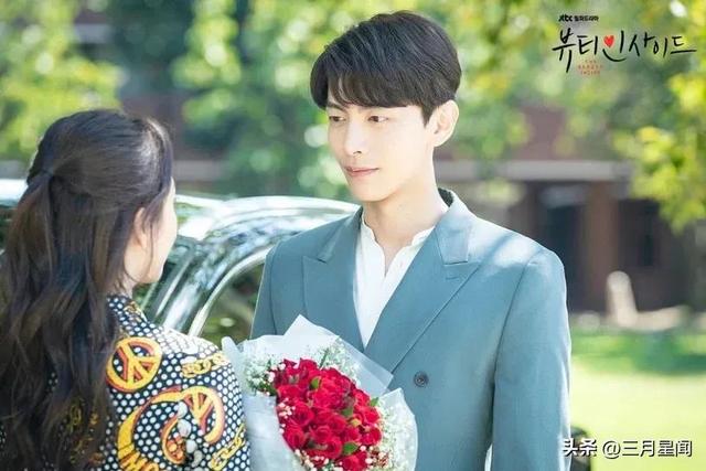 郁金香花语是什么，郁金香的花语是什么（茉莉花代表深情、郁金香适合表白）